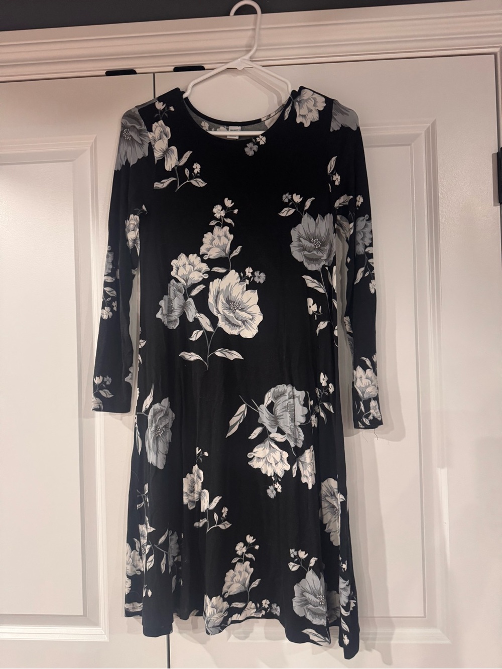 Old Navy Black and White Floral XS Dress